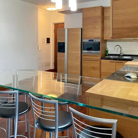 Apartment Large Well-equipped Near *
